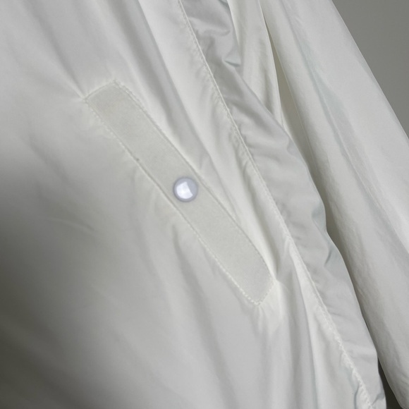 Nike | Crisp White Full Zip Track Jacket Running Outdoors Athleisure - Picture 4 of 6